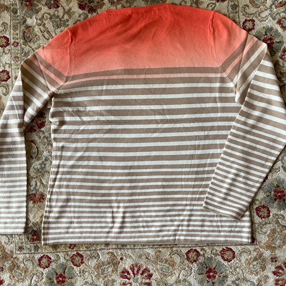 COPY - Sweater j McLaughlin - Picture 7 of 10